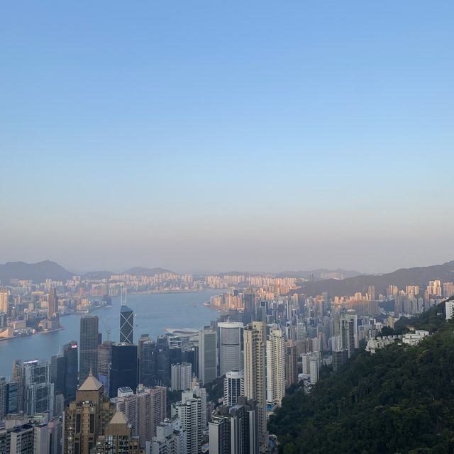 穿越石屎森林上山頂👀賞日落🌞