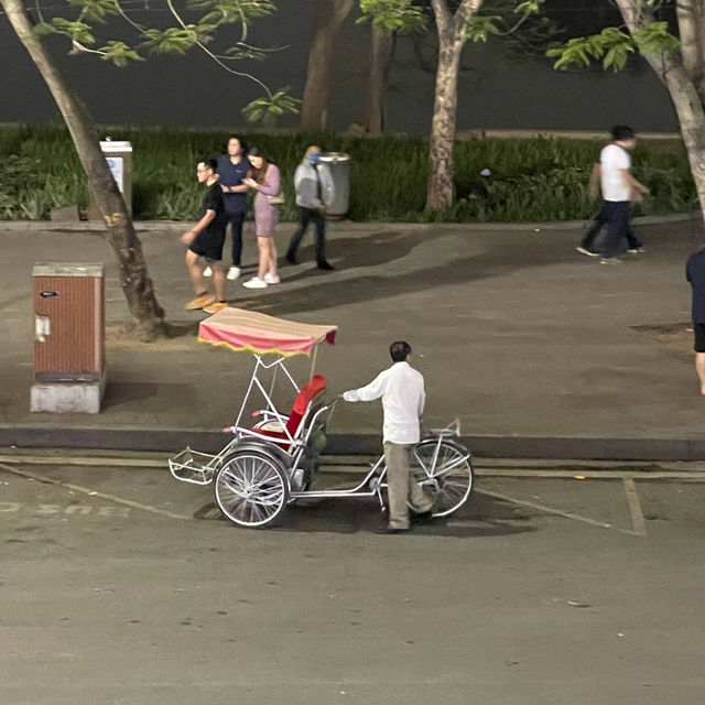 河內晚上必到的打卡位～還劍湖