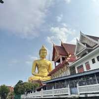 Wat Paknam Bhasicharoen 