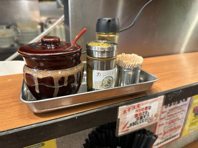 東京・渋谷。東京デカ盛りマシマシグルメ。八百屋さん直営『肉野菜炒めベジ郎 渋谷総本店』