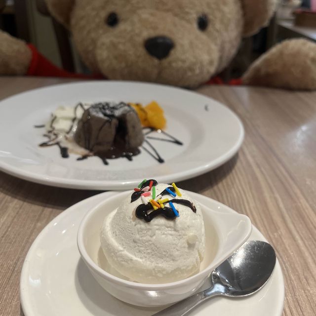 熊仔主題餐廳｜大小朋友👨‍👩‍👧‍👦情侶👩🏻‍🤝‍👨🏼必到 🤗超可愛熊仔🐻伴食｜高質抵食二人餐🍽️