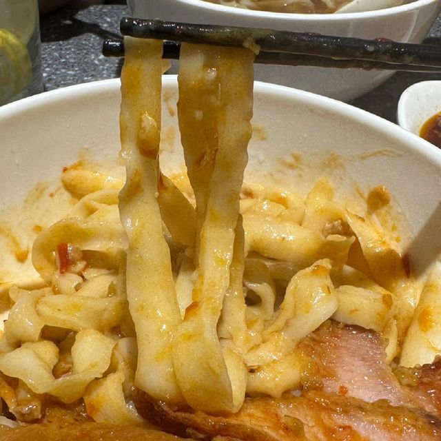 拾味正宗刀削麵館｜即席欣賞刀削麵工藝