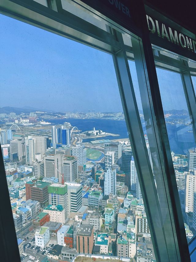 《釜山》俯瞰整個釜山海港美景的地標-釜山塔