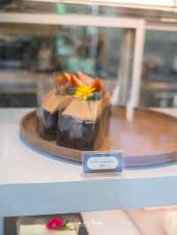 FLANUER TEA ☕ คาเฟ่สวนสวยสไตล์อังกฤษ