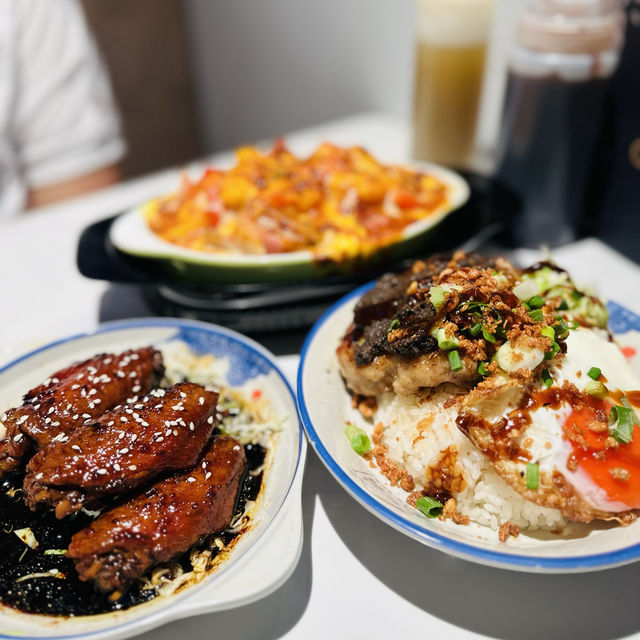 旺角新開人氣肉餅。焗飯專門店