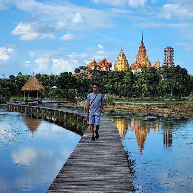 คาเฟ่ฉากหลังวัดถ้ำเสือ