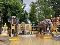 มูขอพร ‘หลวงพ่อทันใจ’ วัดพระธาตุดอยคำ