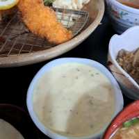 名物　松茸丼　大海老フライ　美味しい食堂