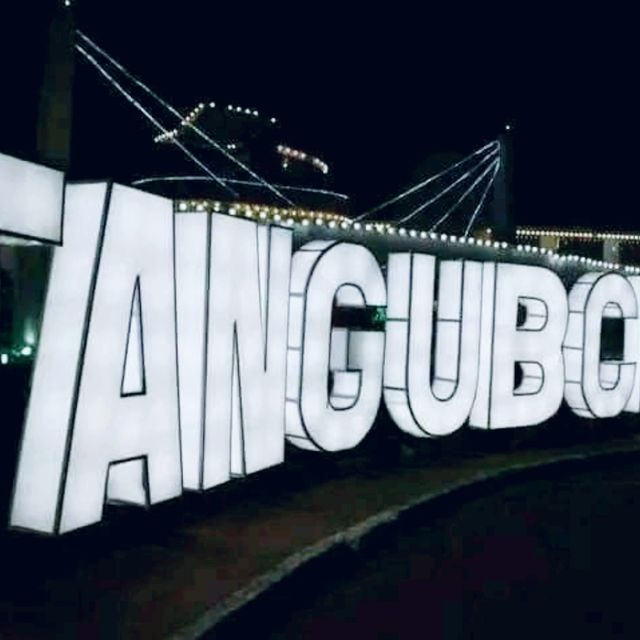 Christmas symbols Capital of Philippines 
