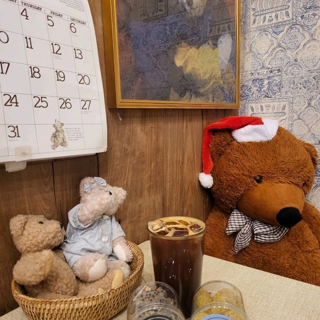 서울 크로와상 맛집 , 더현대 카페 : 테디뵈르 하우스 🐻 