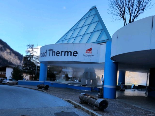 【瑞士】歐洲最大高山水療中心 Leukerbad Therme
