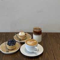 Ourlog Coffee：美味可頌、芝士蛋糕和濃鬱咖啡，讓你找到一絲安寧