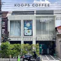  🏠 KOOPS Coffee