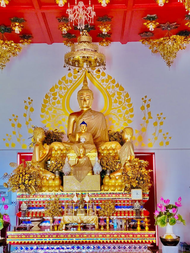 Wat Khao Sanam Chai