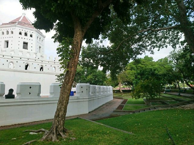 ชิลๆริมเจ้าพระยา ป้อมพระสุเมรุ