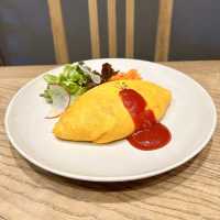 美味しすぎ！つやっつやのオムライス🍳