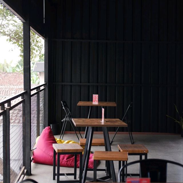 SACALUNA COFFEE | SEMI-OUTDOOR & SKATE PARK