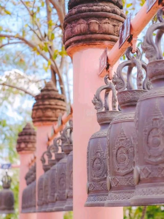 เที่ยวชมสถาปัตยกรรม วนอุทยานเขาพนมสวาย