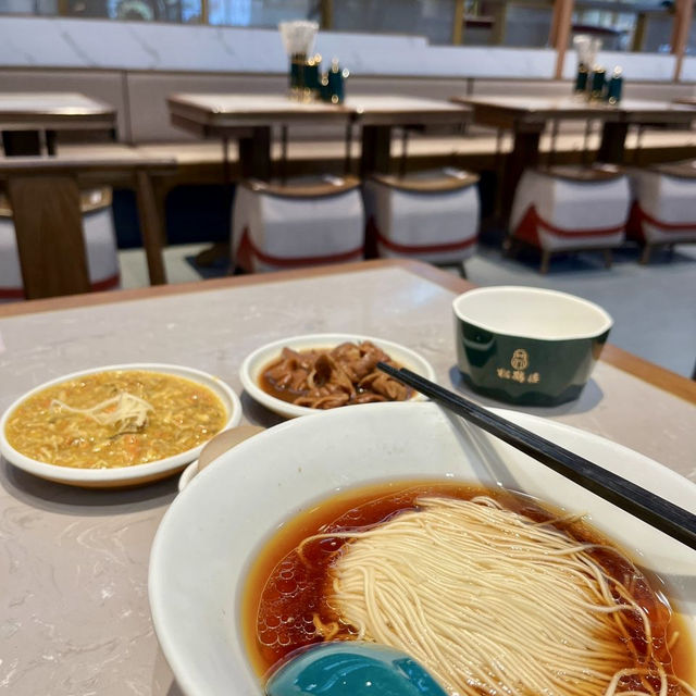 Delightful Noodles at Songhelou in Shanghai Delightful Noodles at Songhelou in Shanghai