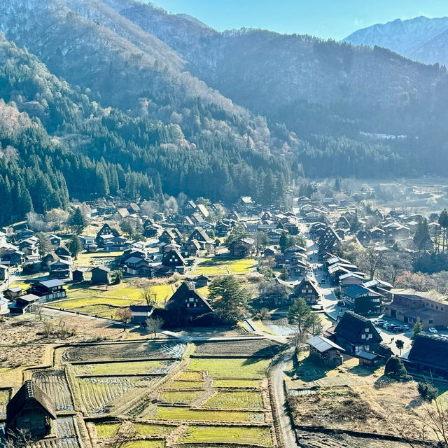 Discovering the Hidden Gem: Shirakawa-go - A Traveler's Tale"