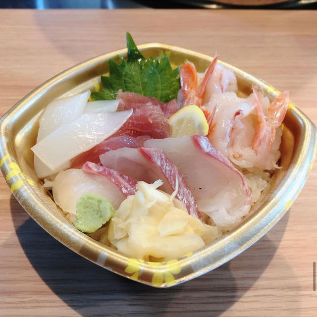 【福岡グルメ】リーズナブルで美味しい海鮮丼