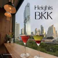 ร้านนั่งชิว Heights.BKK ชมวิวตึกมหานครและรถไฟฟ้า