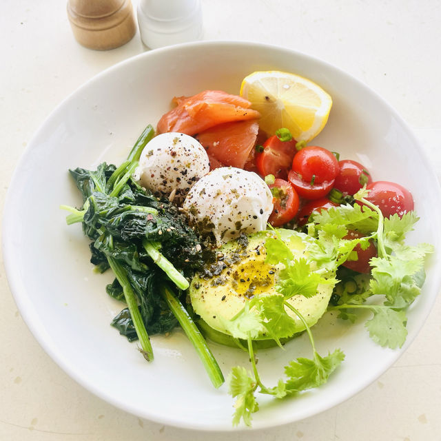 【神奈川県/鎌倉　七里ヶ浜の海を眺めながら健康的な料理が食べられるオシャレなレストラン🍽️】