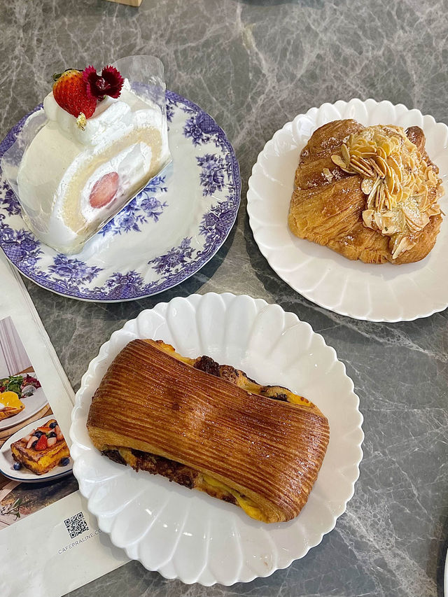 PRALINE Cafe 🍽️ 