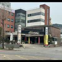 송도 유원지의 오랜 외식 명소인 <명문숯불갈비>