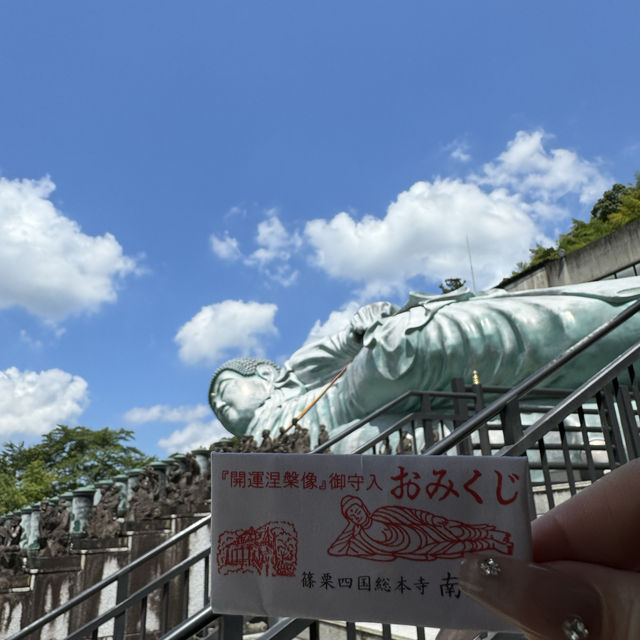 世界一の釈迦涅槃像