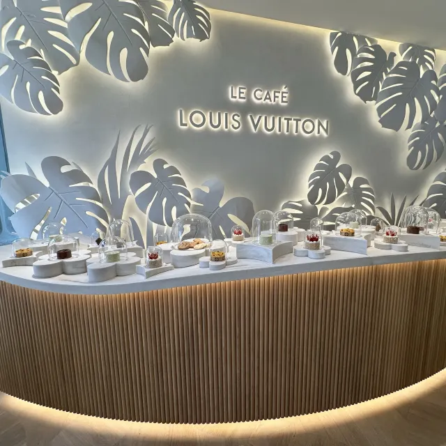 曼谷景點 #2 LV 曼谷宮殿 Le Café Louis Vuitton