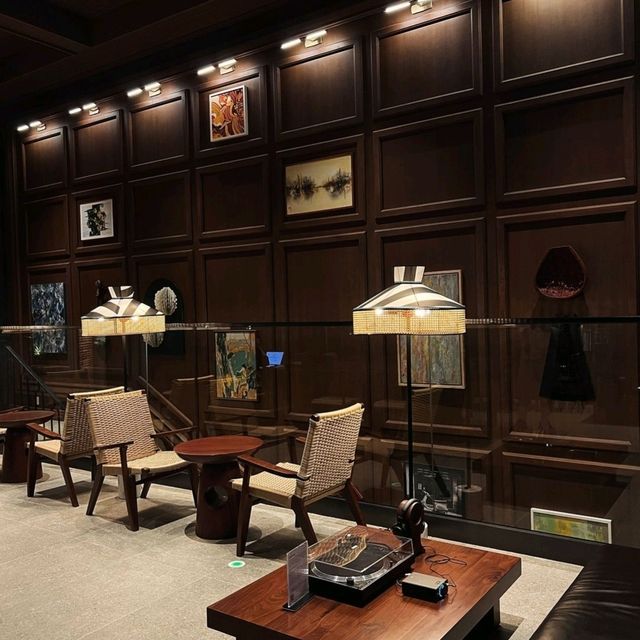 Lush Salon