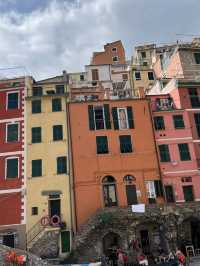 五漁村第一小村莊‼️Riomaggiore🙆🏻‍♀️依山而建小屋🤓