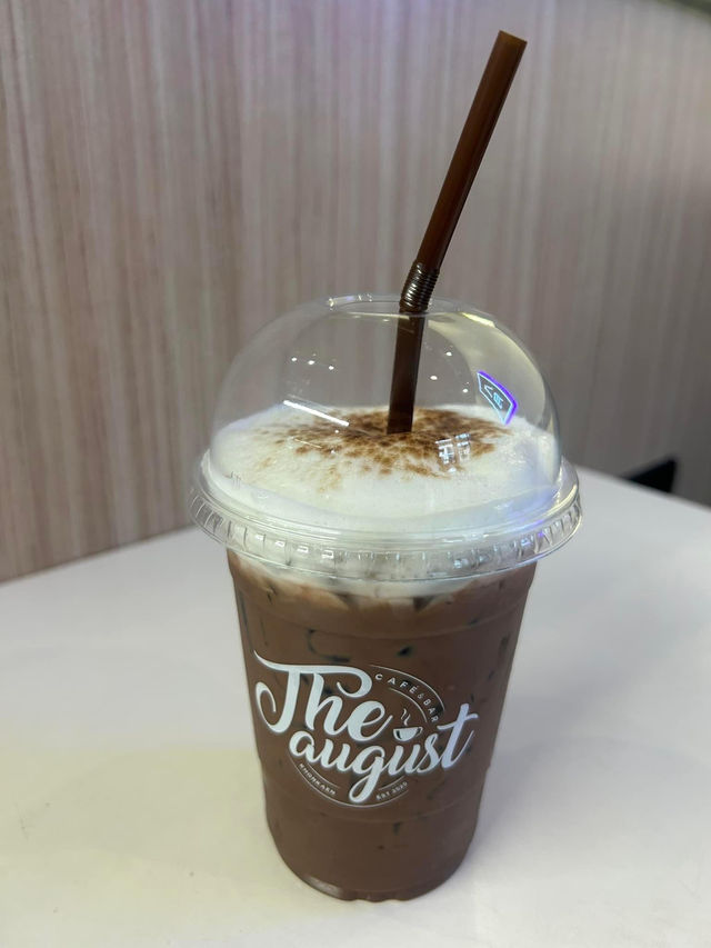 The August Café & Bar 🍰🍫🥤