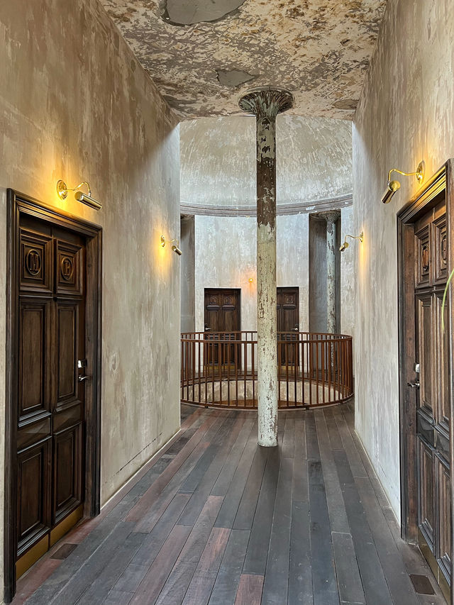 Bangkok's most instagrammable antique hotel