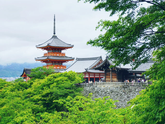 Kiyomizu-dera temple