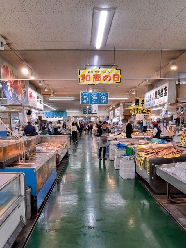 【釧路和商市場:北海道釧路市】新鮮な海鮮を思いっきり食べられる市場🐟