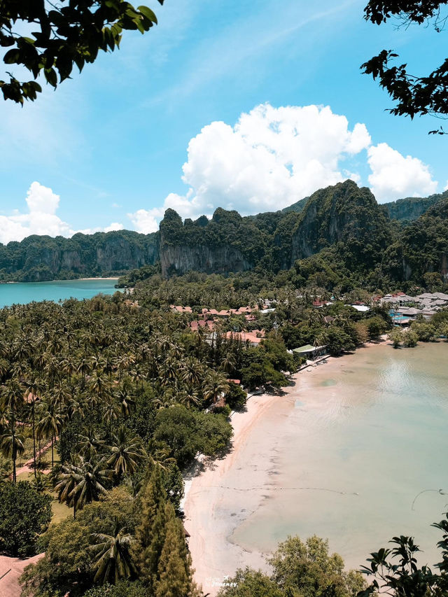 ชมวิวหลักล้านที่จุดชมวิวไร่เลย์ 🌴