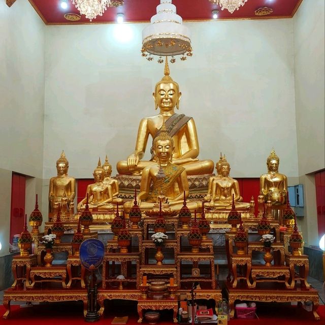 สักการะ "หลวงพ่อแก่นจันทน์" คู่เมืองราชบุรี