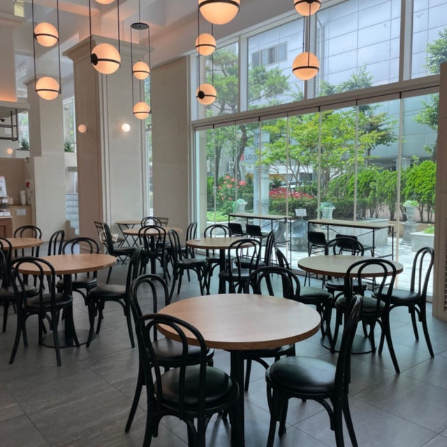 【韓国】石村湖目の前👀シナモンロール専門店☁️