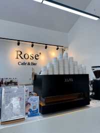 Rose’ Cafe คาเฟ่มินิมอลในปากเซ ลาวใต้