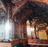 THE ICONIC AND HISTORIC MOSQUE.