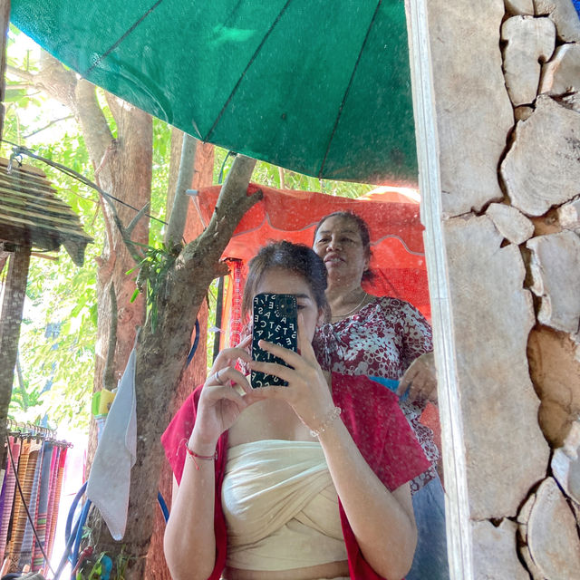 แต่งชุดล้านนา เป็น กาสะลองกับซ้องปีบ