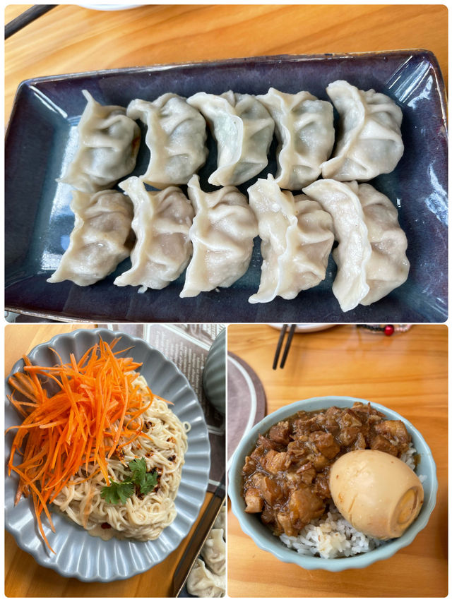 🌟「孔雀莊園四川火鍋：曼谷中國風美食探險」🦚🍜✨