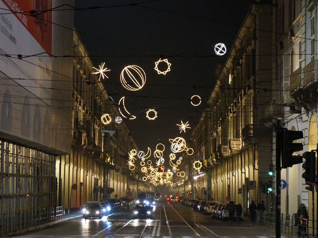 【イタリア・トリノ】きらめくクリスマスイルミネーション