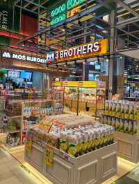 ICS Offers Variety of Shops and Dining Options