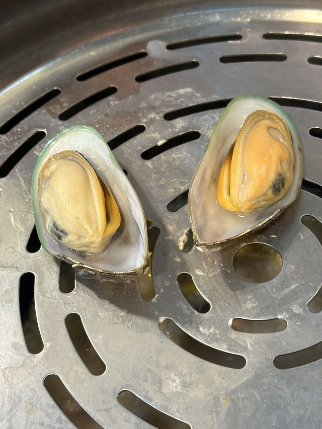 為食妹與浣熊到九龍城品嚐豪華海鮮盛宴粥底鍋