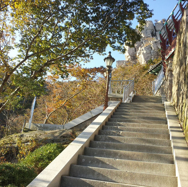 남해의 푸른 바다와 함께 숨은 명소, 보리암