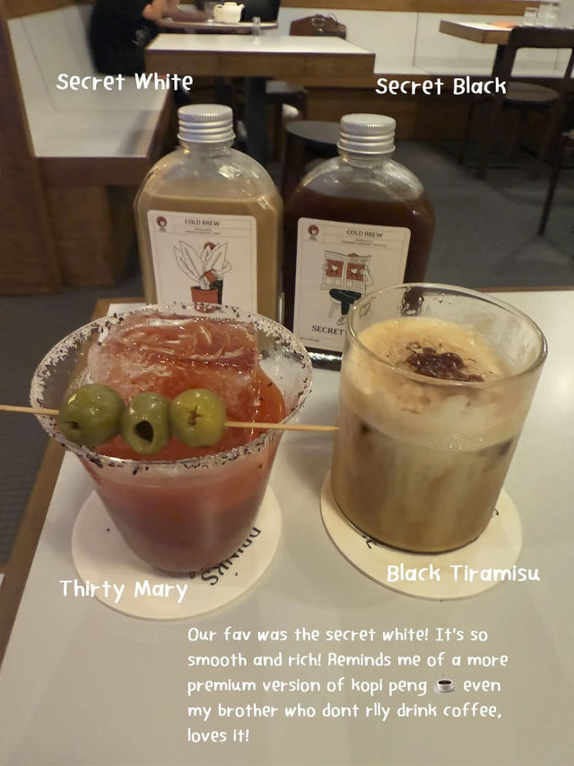 vibey cafe with unique hainanese dishes!!! 🍸🍃✨
