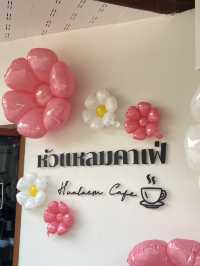 หัวแหลมคาเฟ่